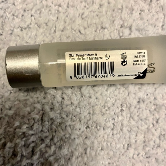 The Body Shop Matte It Makeup Primer - Picture 6 of 7